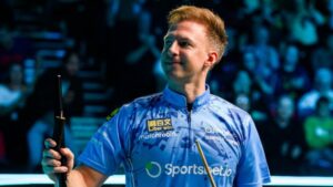 Trump soars past Zhao and into Champion of Champions final